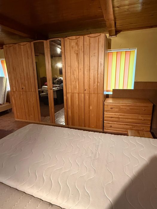 Dormitor complet din lemn masiv !