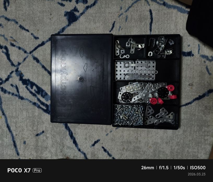 Продам металлический конструктор