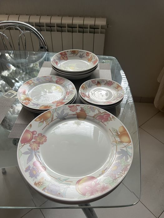 Сервиз от 14 броя чинии