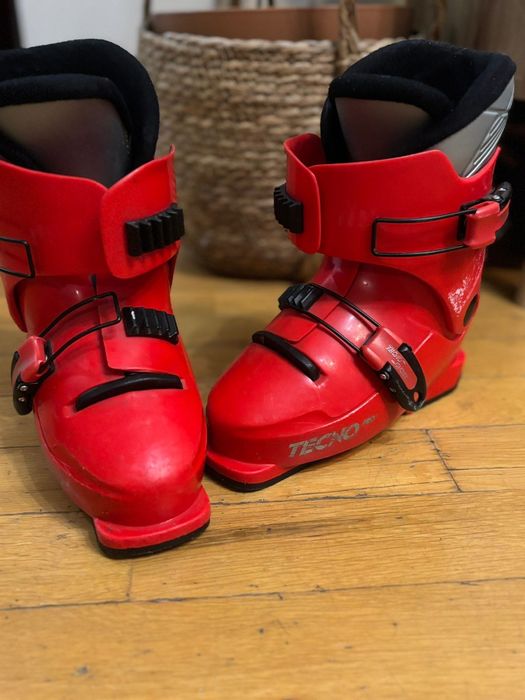 детски ски обувки