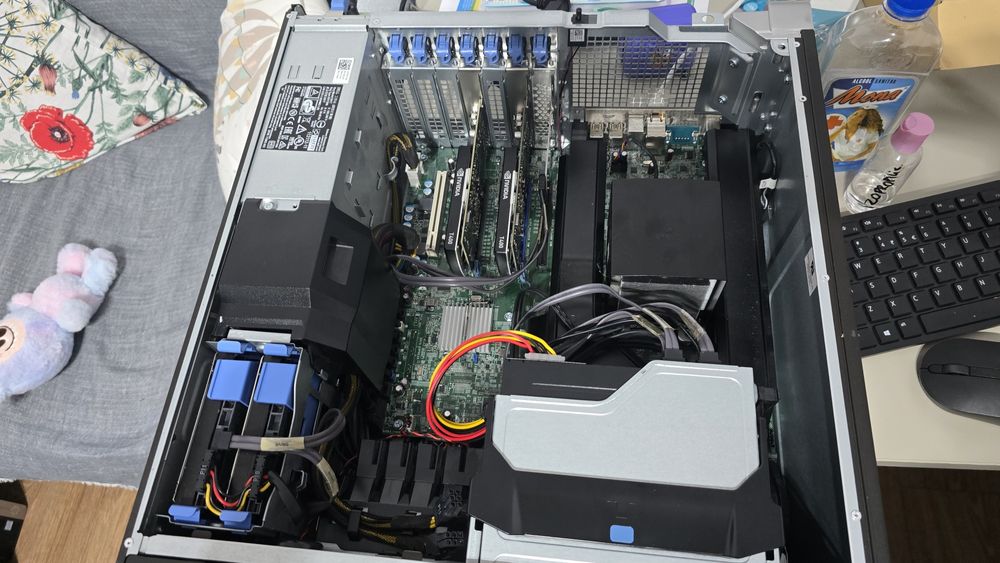 Dell T5810 Intel Xeon e5-2696v4,SSd+HDD - 14TB,  64gb Ram ECC