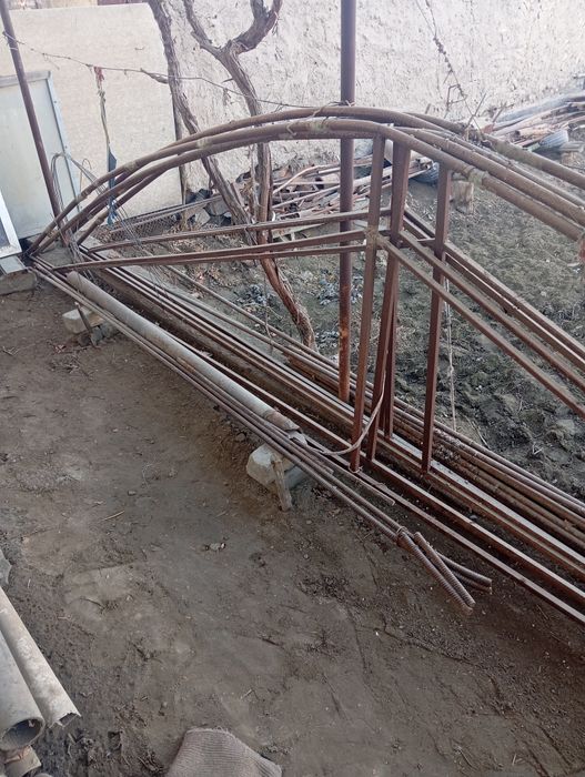 Parnik temirlarni stoykalariham bor