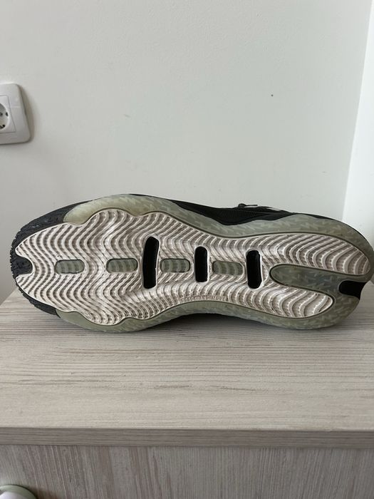 Обувки Adidas Dame 8