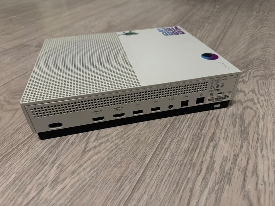 Xbox one s продам