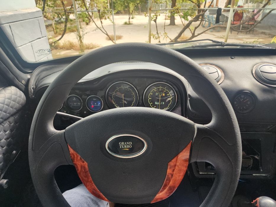 2106 jiguli sotiladi faqat naqdga