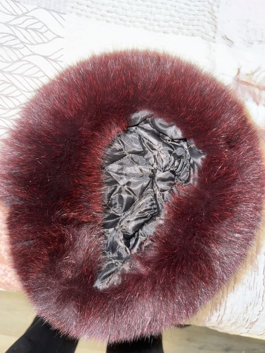 Căciulă damă - blană naturală de vulpe , impecabila