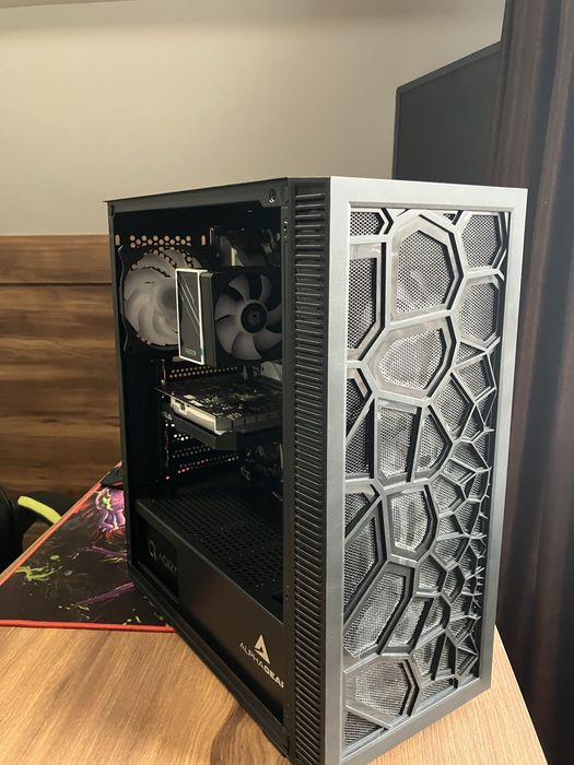 Vand PC gaming impecabil