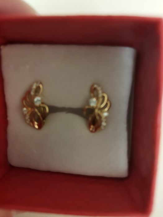 Дамски обеци със златно покритие 18 каратово злато.