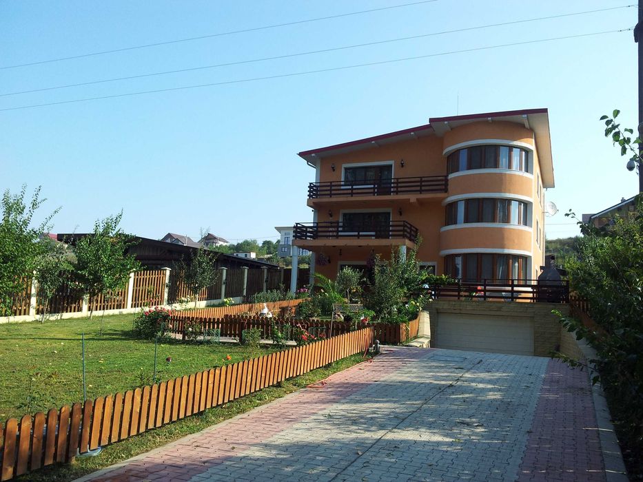 Vand/Inchiriez Casa 460mp+teren 1090mp Lac Ezareni - 1250euro/mp