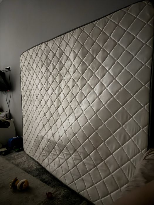 Отдам бесплатно б/у матрас