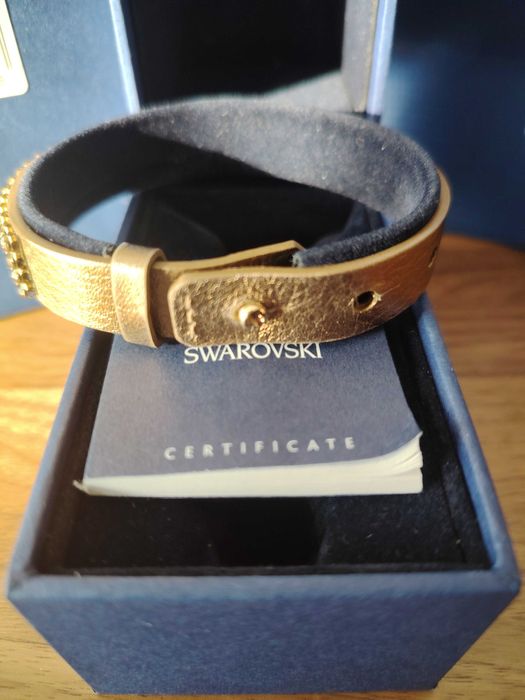 Кожена гривна Swarovski с опушен кварц