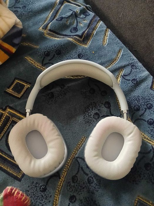 продам наушники hoco беспроводные