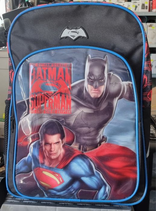 Ghiozdan Batman & Superman – nou, fără etichetă+cadou borsetuță Minion