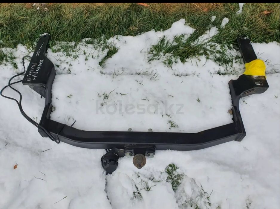 Фаркоп Тойота Хайландер