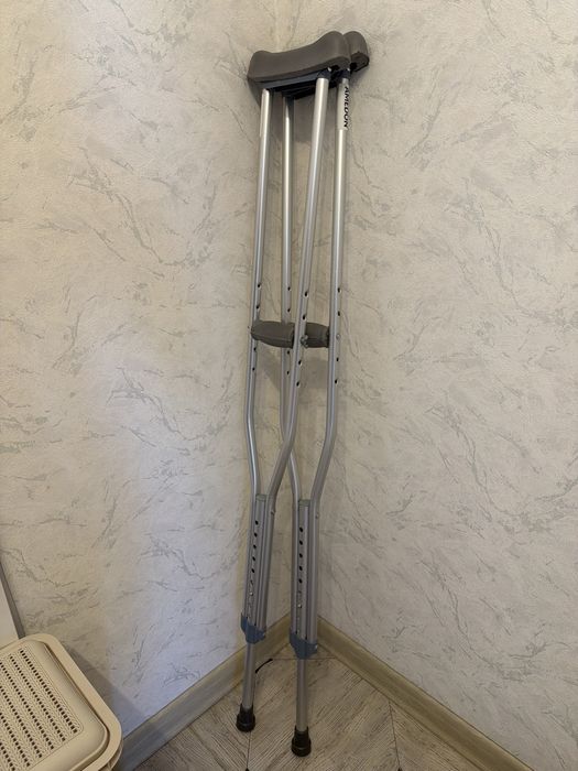 Костыли подмышечные