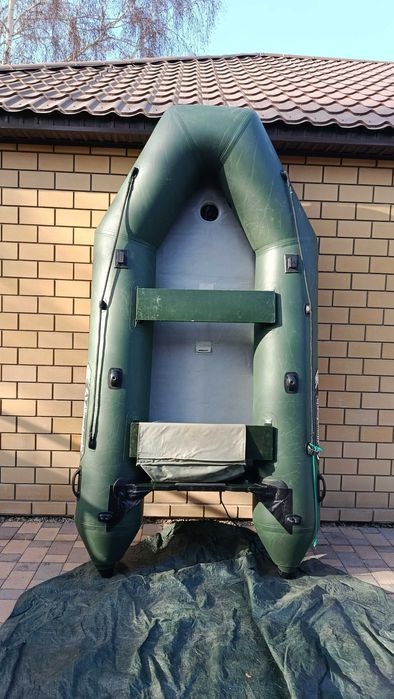 Продам лодку с мотором