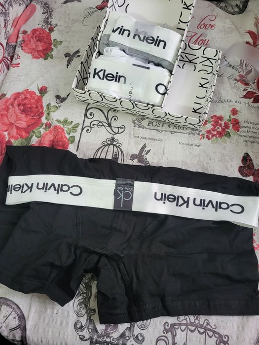 Set 3 boxeri bărbați Calvin Klein – M / L / XL – cutie inclusă