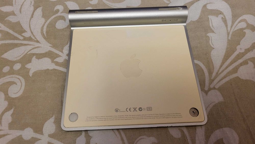 Trackpad Wireless Apple Magic MultiTouch Model A1339 fisurat fuctional