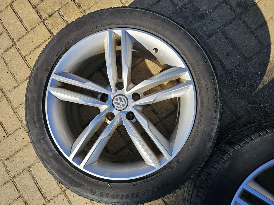 Оригинални 20 цолови джанти за VW тоарег с летни гуми