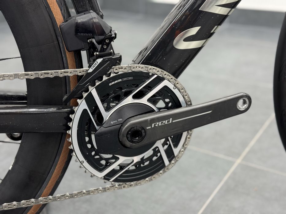 Canyon Aeroad CFR AXS 2025 L размер 2x12 Sram Red AXS Powermeter