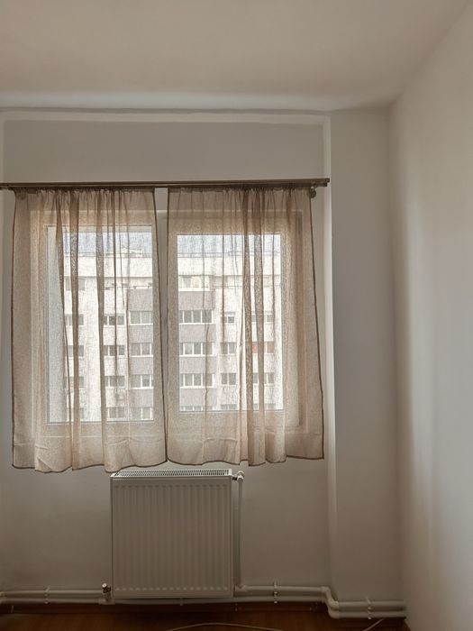 Închiriez apartament 3 camere, zona Lunerului