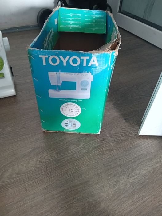 Vând mașina de cusut Toyota 2 mașini  state foarte buna preț 200 de lei