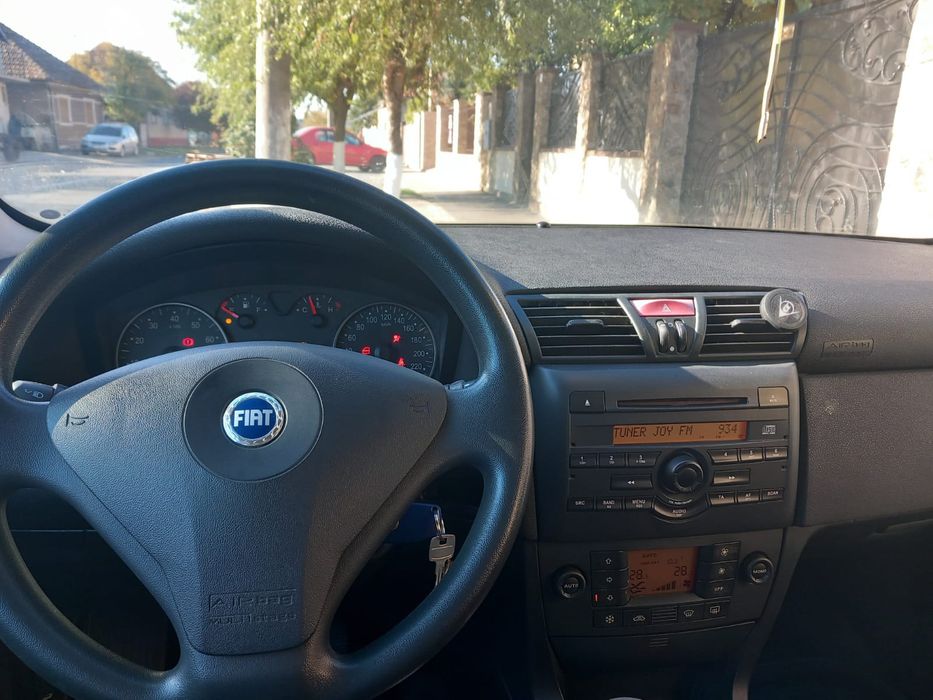 Vând fiat stilo 2003