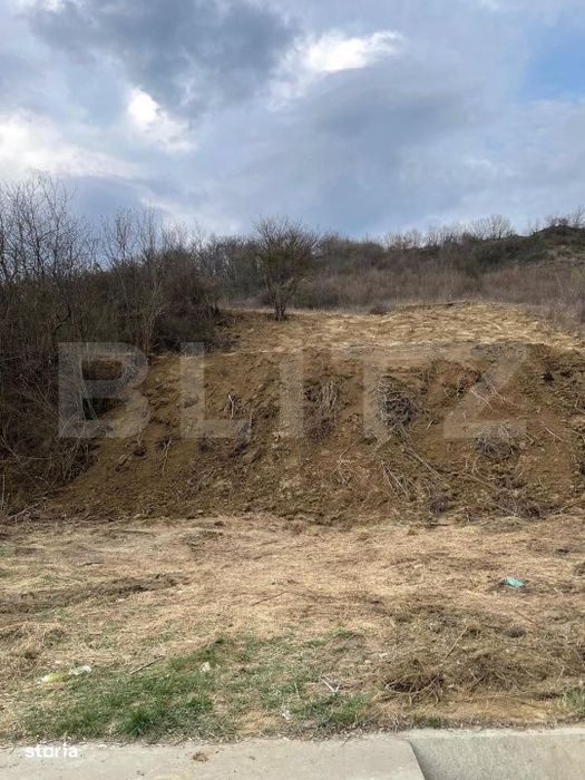 Teren intravilan 1.525 mp – Valea Jelnei, aproape de Bistrita, negoc