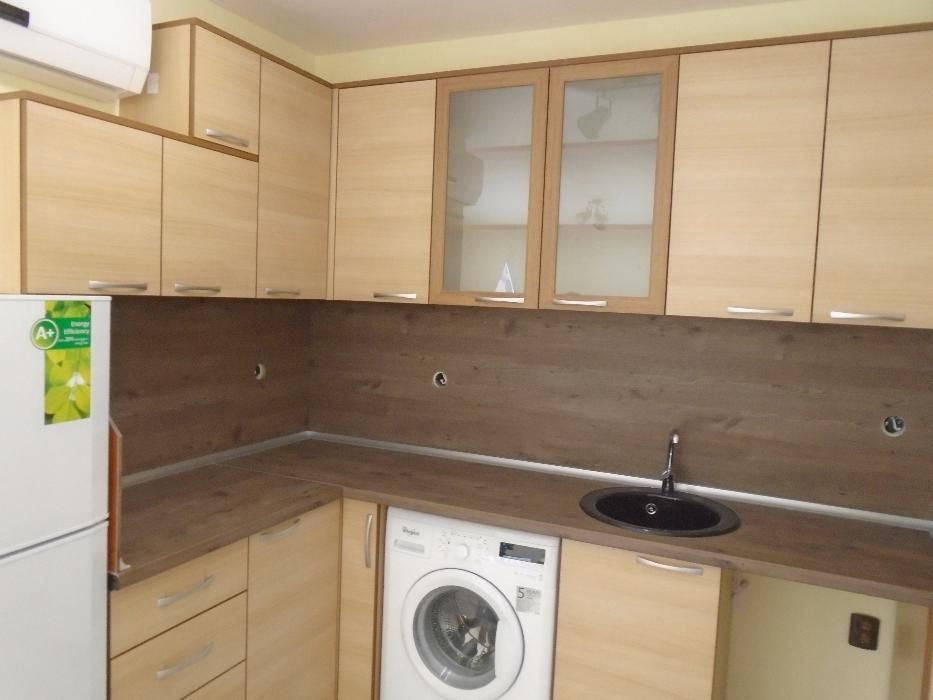 Кухни и мебели по поръчка