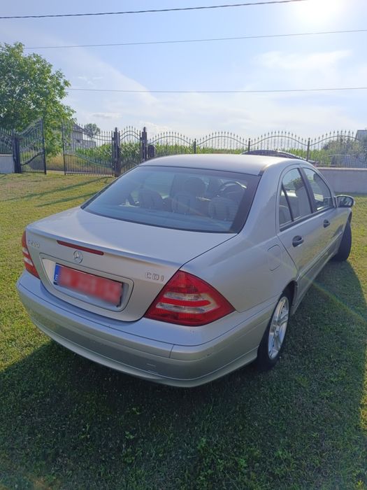 MERCEDES-BENZ C-Class 2004 — imagine 3