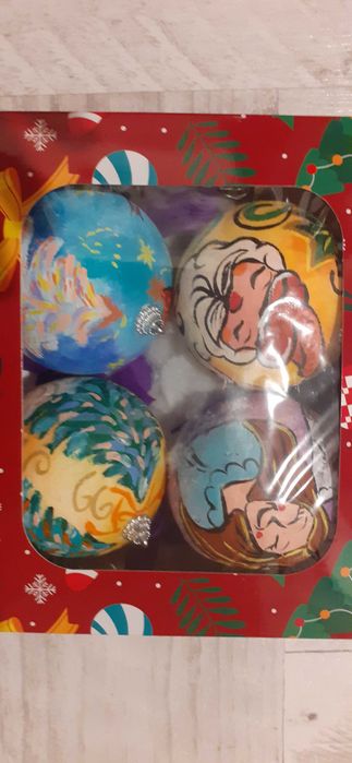 4 globuri lucrate/pictate manual