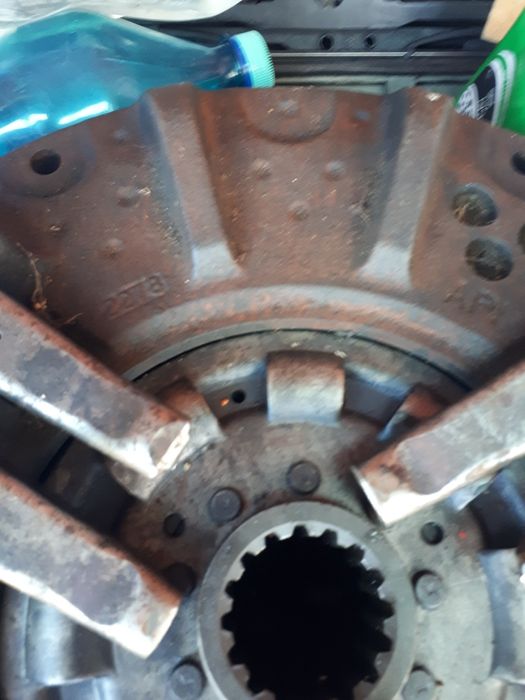 Ambreaj tractor Fiat 1000