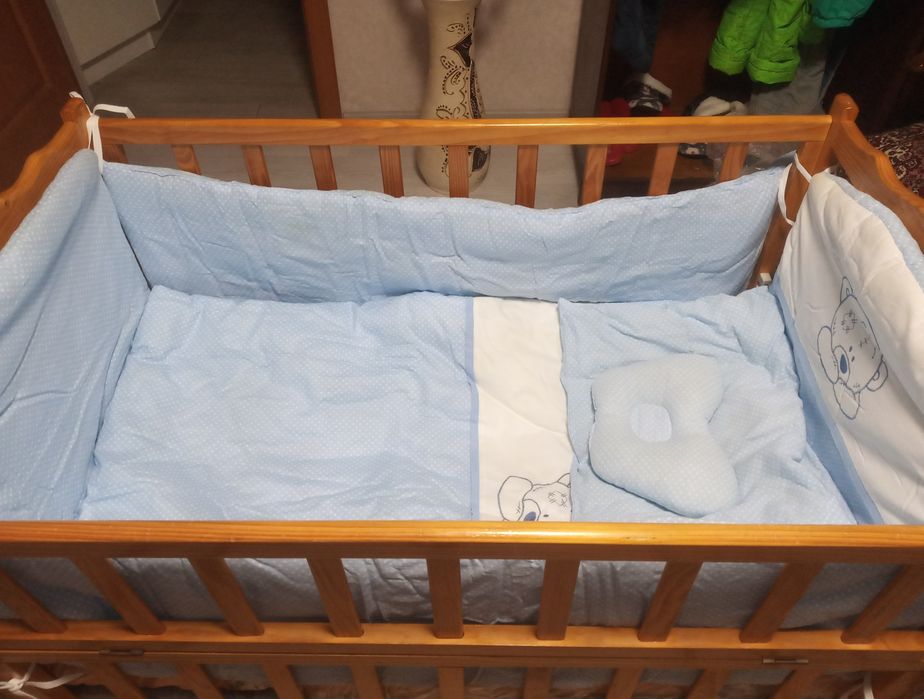 Продам детскую кроватку