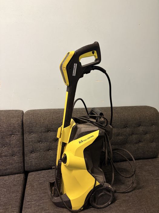 Karcher K4 Power Control aparat spalare presiune stare impecabila folosit de cateva ori perfect fumctional fara defecte