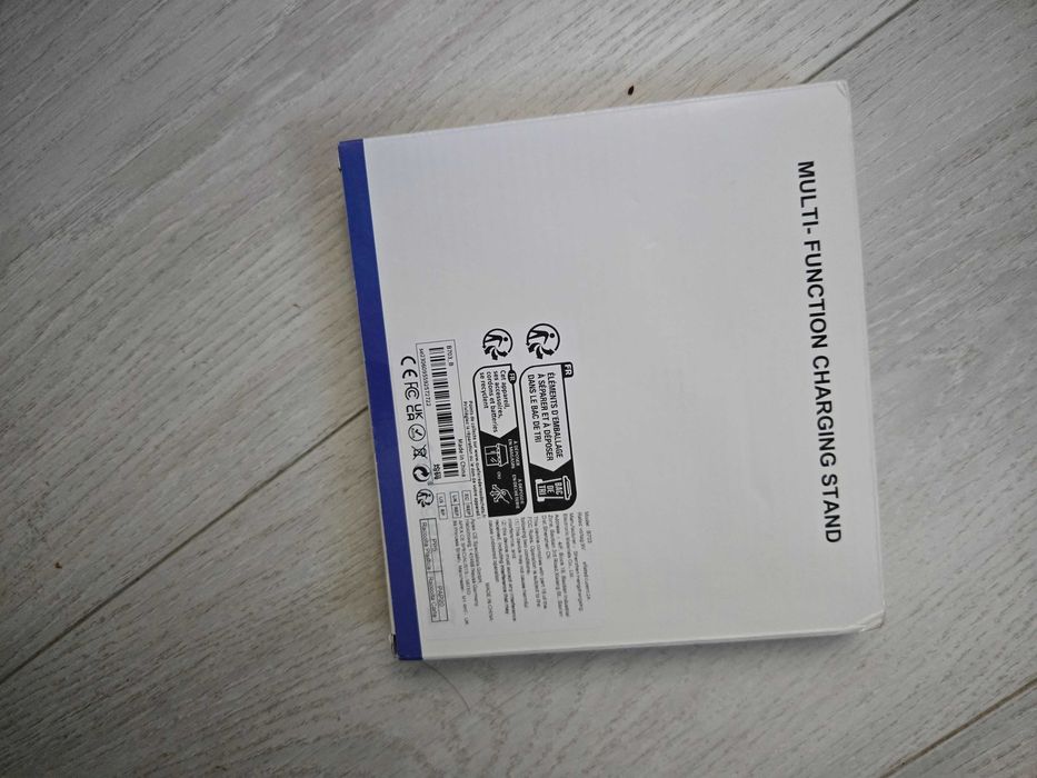 Безкабелна зарядна станция за телефон,часовник и слушалки едновременно