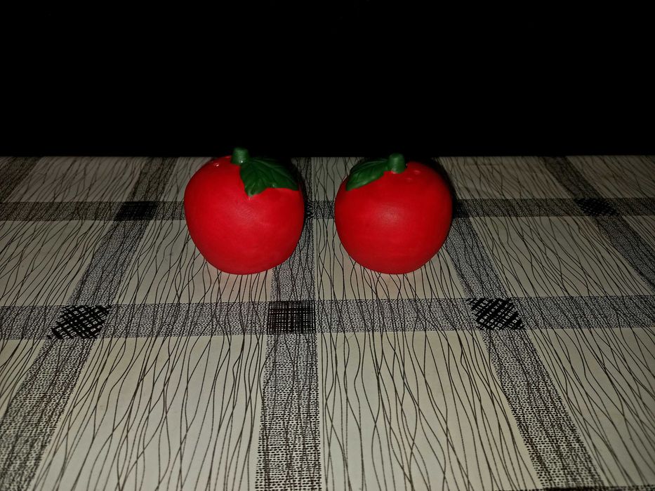 Kомплект солница и пиперница Домати