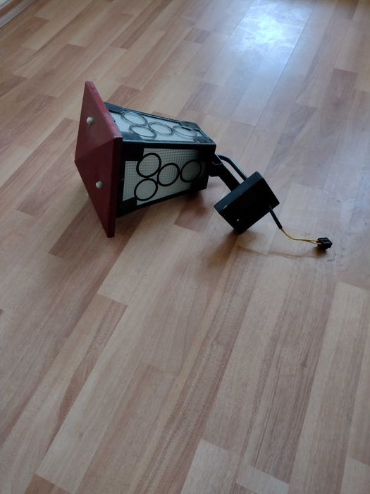 Продавам античен фенер