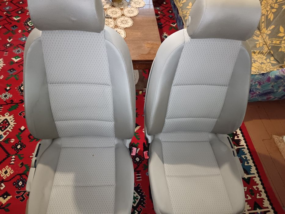 Комплект  седалки с кори и подлакатник за Ауди А6 4ф авант