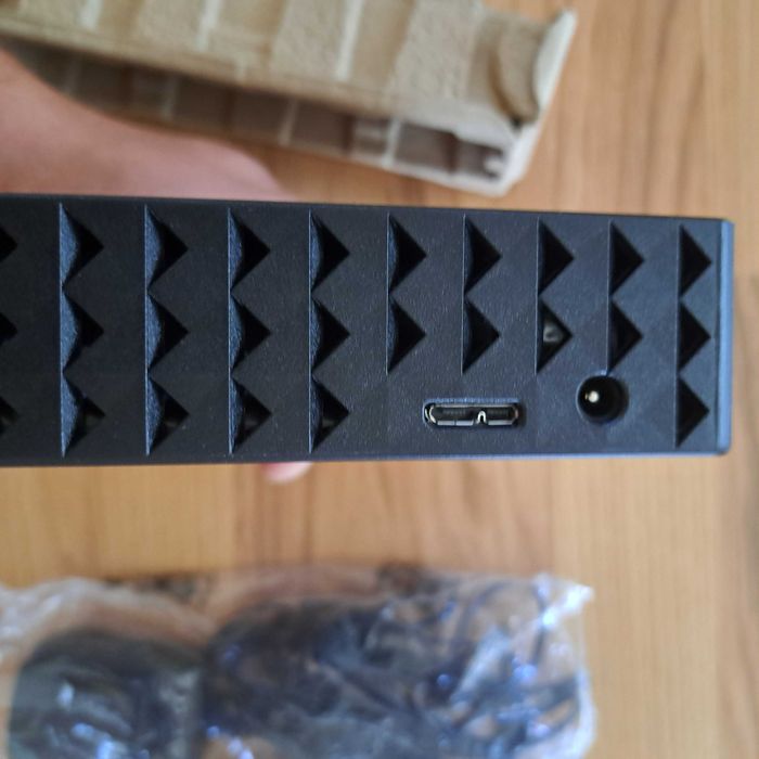 Hard extern seagate expansion nou 4 tb