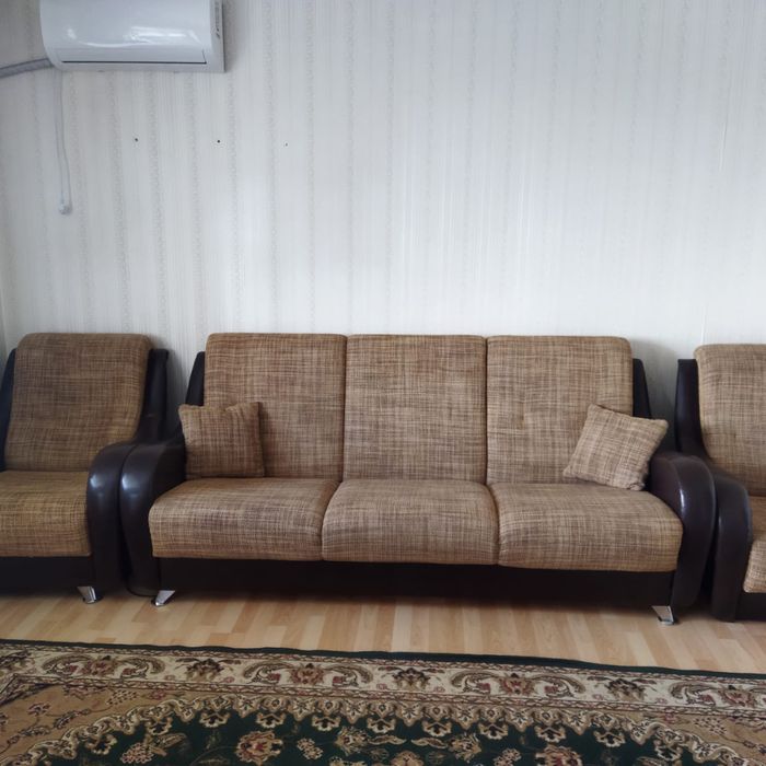 Диван в отличном состояний