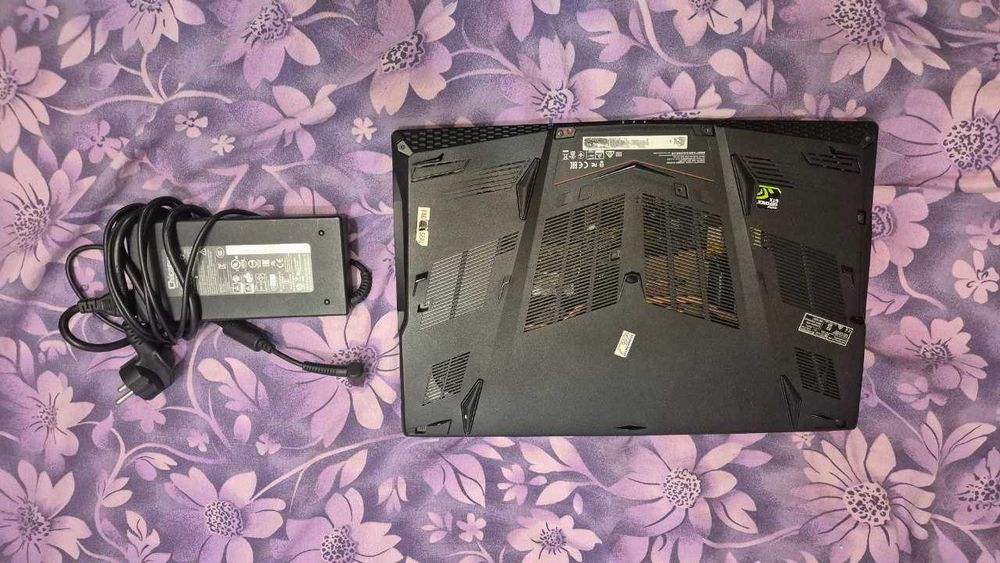 MSI GL63 8SD Ноутбук