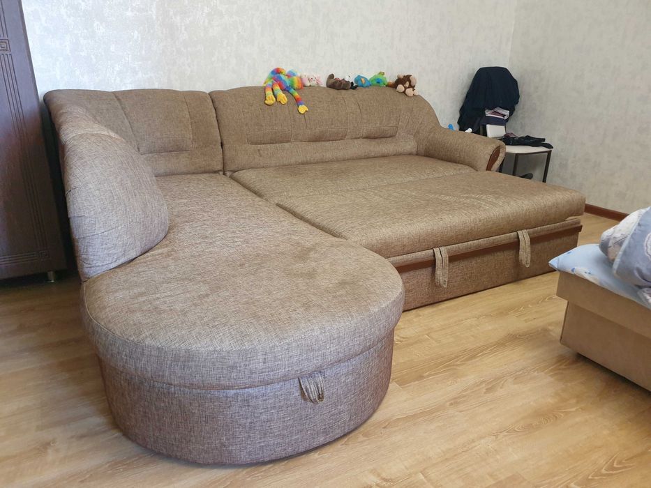 Продам диван угловой