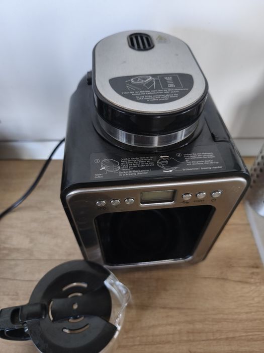 Cafetiera cu râșniță