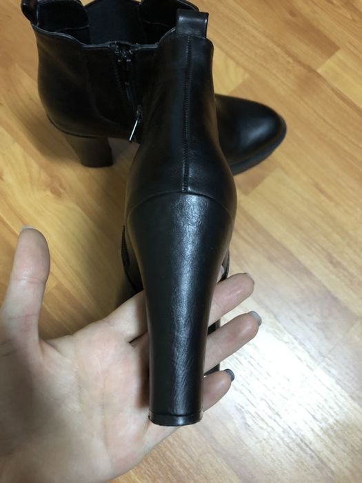 Botine negre, marime 39