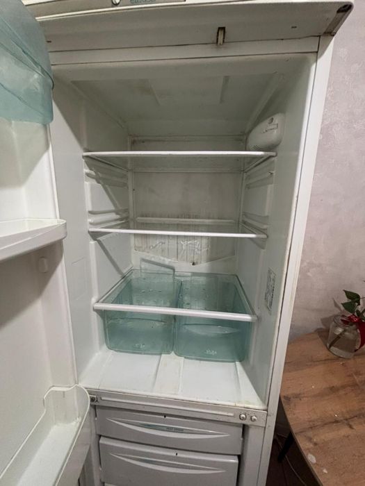 Продам холодильник
