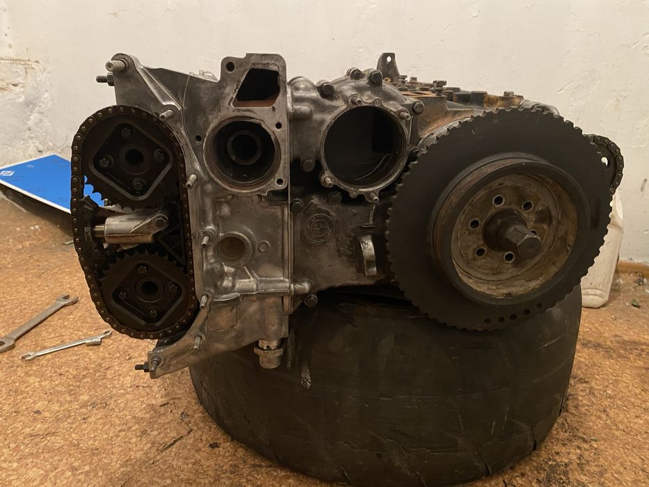 М50б25 голый мотор на БМВ