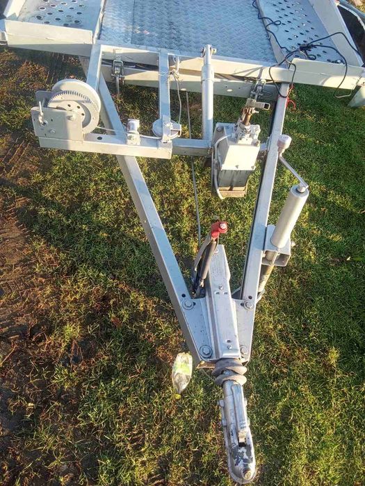 Платформа за коли и бусове