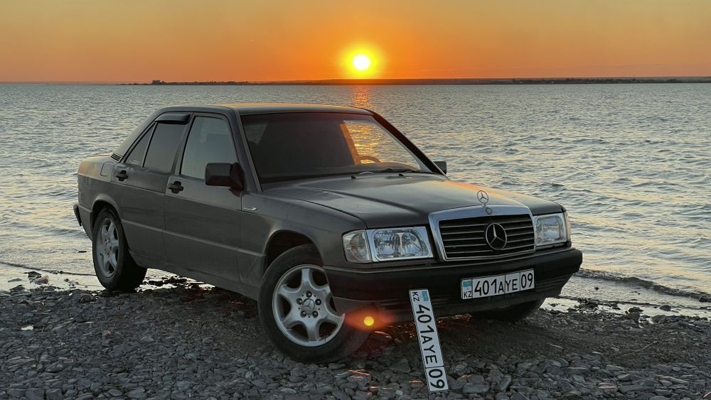 Мерседес 190е 2,0