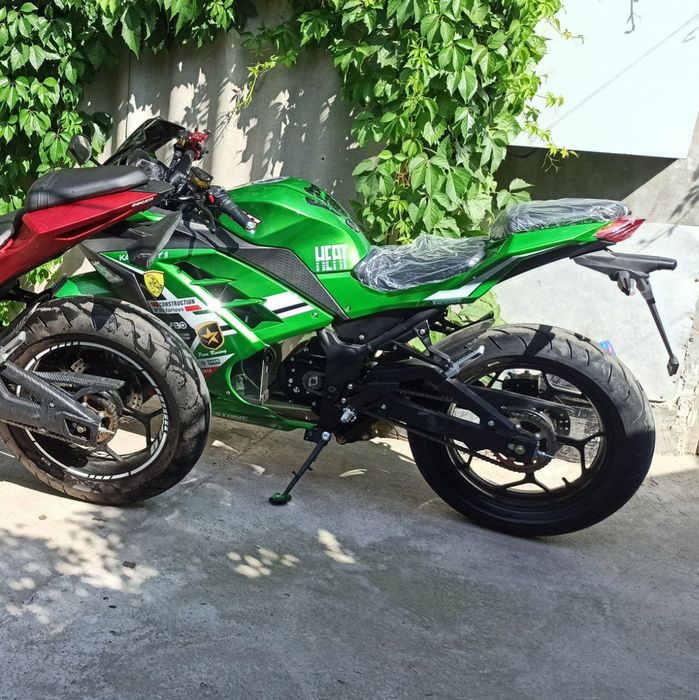 Электро мотоцикл. 3кВт на центральном моторе.
Китай. 
Раскрас K