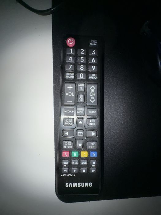 Mini PC Lenovo +monitor Tv Samsung 45”